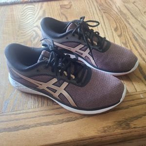 ASICS running shoes, women's size 9, Patriot,
